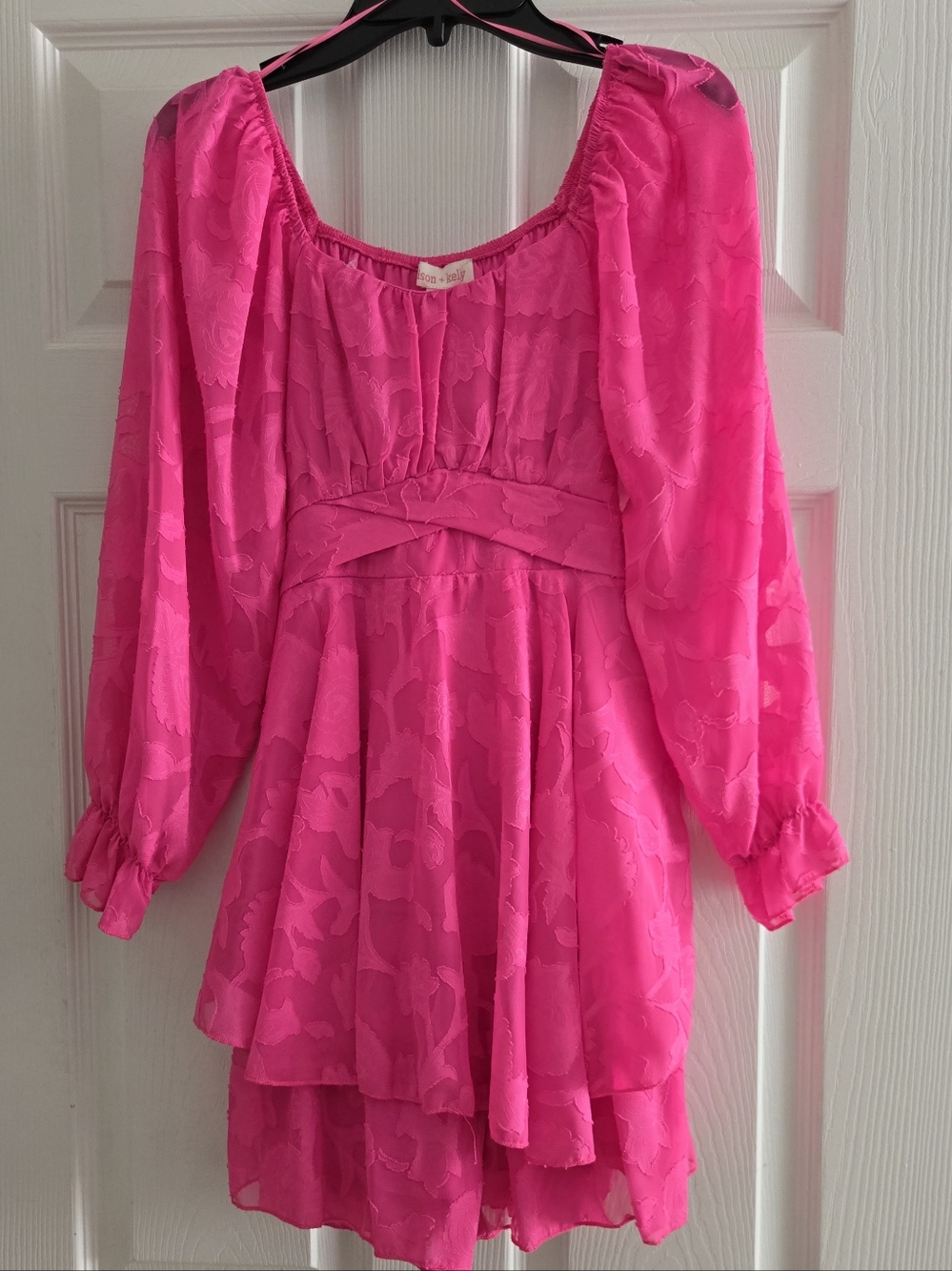 Girls' Hot Pink Floral Jacquard Tiered Romper with Puff Sleeves